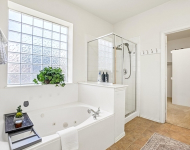 6940 Chapelridge Drive - Photo Thumbnail 19