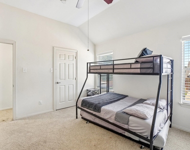 6940 Chapelridge Drive - Photo Thumbnail 27