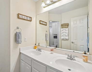 6940 Chapelridge Drive - Photo Thumbnail 23