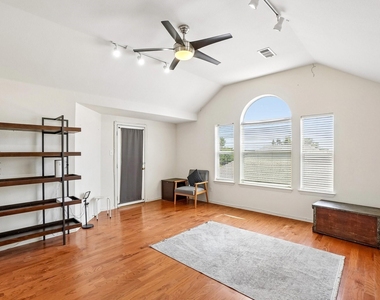 6940 Chapelridge Drive - Photo Thumbnail 25