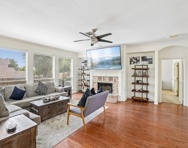 6940 Chapelridge Drive - Photo Thumbnail 5