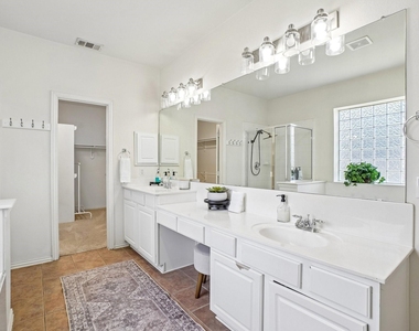 6940 Chapelridge Drive - Photo Thumbnail 18