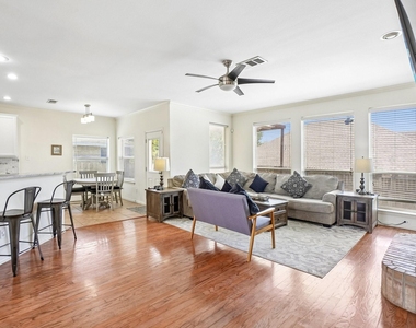 6940 Chapelridge Drive - Photo Thumbnail 6
