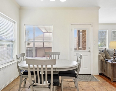 6940 Chapelridge Drive - Photo Thumbnail 7