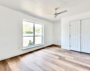 2320 Fulton Drive - Photo Thumbnail 11
