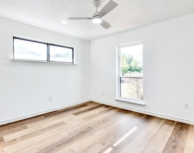2320 Fulton Drive - Photo Thumbnail 12