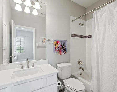 1616 Bridle Boulevard - Photo Thumbnail 10