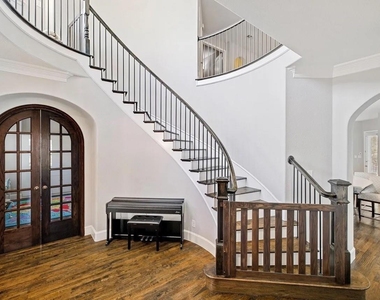 1616 Bridle Boulevard - Photo Thumbnail 3