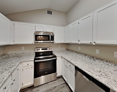 6708 Poppy Court - Photo Thumbnail 4