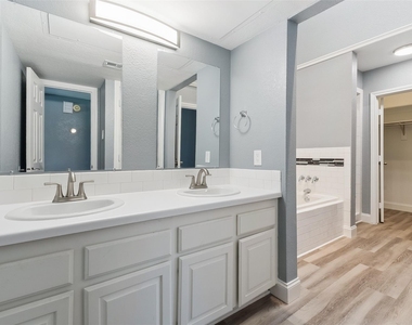 1108 Signal Ridge Place - Photo Thumbnail 10
