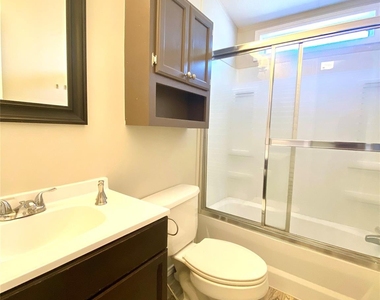 5850 Hartford - Photo Thumbnail 9