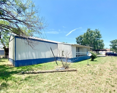 5850 Hartford - Photo Thumbnail 2