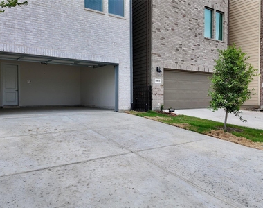 8801 Shoppers Lane - Photo Thumbnail 20
