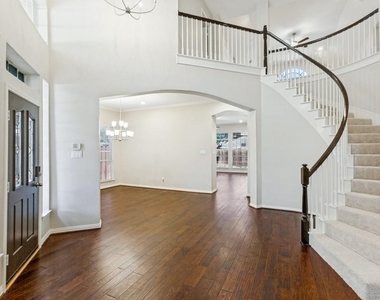 3517 Marchwood Drive - Photo Thumbnail 2