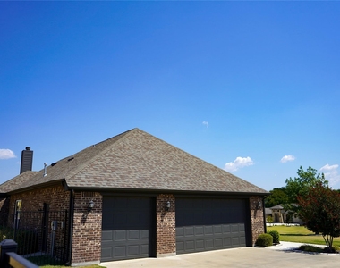 7061 Whispering Oaks - Photo Thumbnail 6