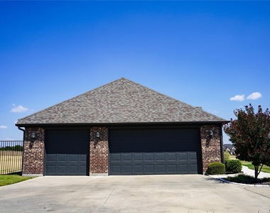 7061 Whispering Oaks - Photo Thumbnail 5