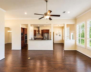 7061 Whispering Oaks - Photo Thumbnail 11