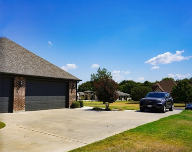7061 Whispering Oaks - Photo Thumbnail 7