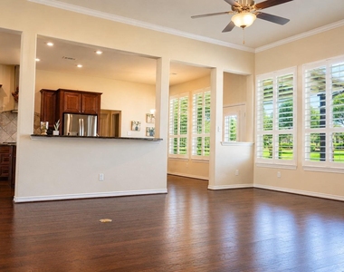 7061 Whispering Oaks - Photo Thumbnail 8