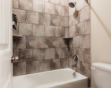 7061 Whispering Oaks - Photo Thumbnail 18