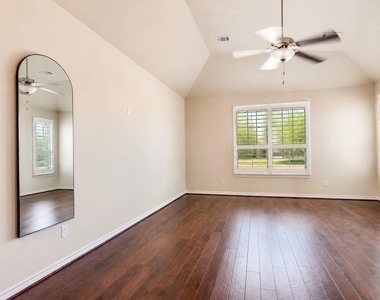 7061 Whispering Oaks - Photo Thumbnail 20