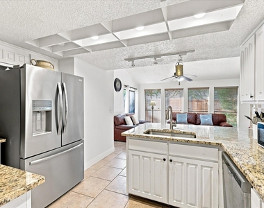 2021 Whippoorwill Lane - Photo Thumbnail 15