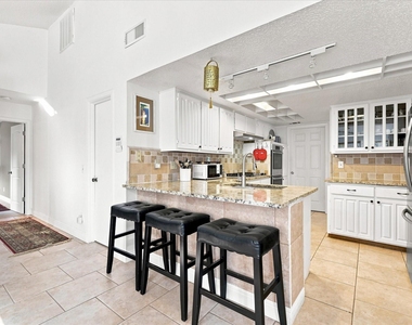 2021 Whippoorwill Lane - Photo Thumbnail 12