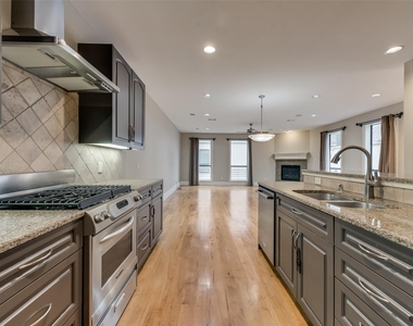 2606 Shelby Avenue - Photo Thumbnail 7