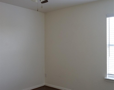 2313 Perkins Place - Photo Thumbnail 14