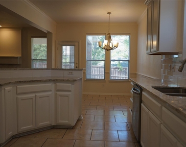 2313 Perkins Place - Photo Thumbnail 4