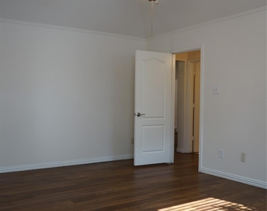 2313 Perkins Place - Photo Thumbnail 17