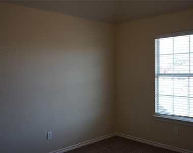 1507 Chateau Lane - Photo Thumbnail 23
