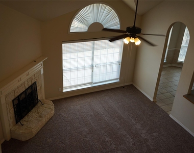 1507 Chateau Lane - Photo Thumbnail 8