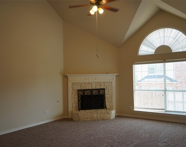1507 Chateau Lane - Photo Thumbnail 7