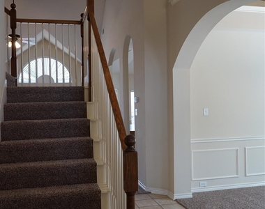 1507 Chateau Lane - Photo Thumbnail 5
