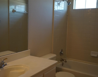 1507 Chateau Lane - Photo Thumbnail 22