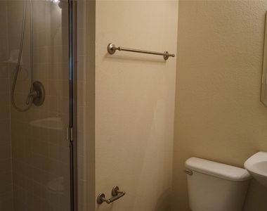 1507 Chateau Lane - Photo Thumbnail 10