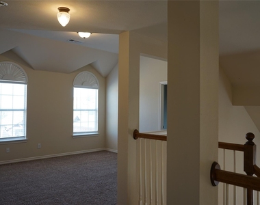 1507 Chateau Lane - Photo Thumbnail 18