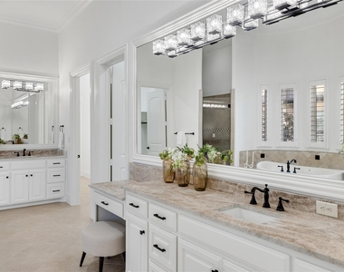 2032 Courtland Drive - Photo Thumbnail 20