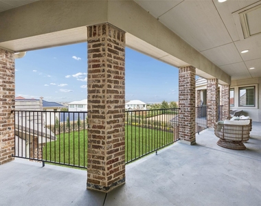 2032 Courtland Drive - Photo Thumbnail 39