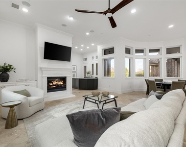 2032 Courtland Drive - Photo Thumbnail 10