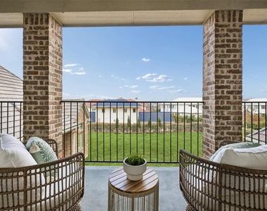 2032 Courtland Drive - Photo Thumbnail 38