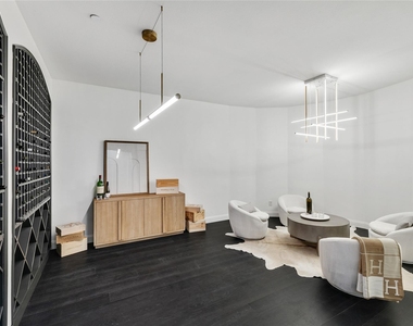 2032 Courtland Drive - Photo Thumbnail 14