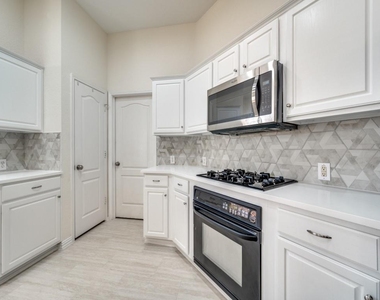 6551 Fairlawn Drive - Photo Thumbnail 2