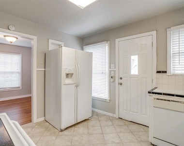 3541 S Hills Avenue - Photo Thumbnail 7