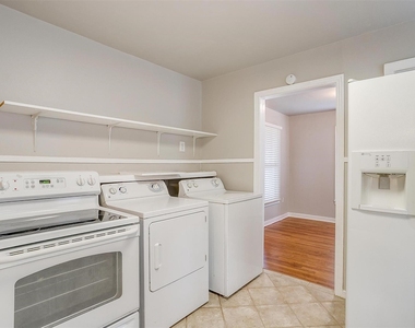 3541 S Hills Avenue - Photo Thumbnail 10