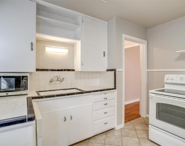 3541 S Hills Avenue - Photo Thumbnail 9