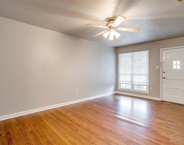 3541 S Hills Avenue - Photo Thumbnail 6