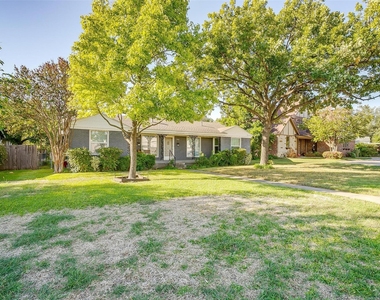 3541 S Hills Avenue - Photo Thumbnail 1