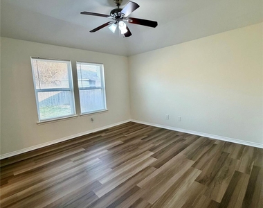1712 Ironworks Drive - Photo Thumbnail 10